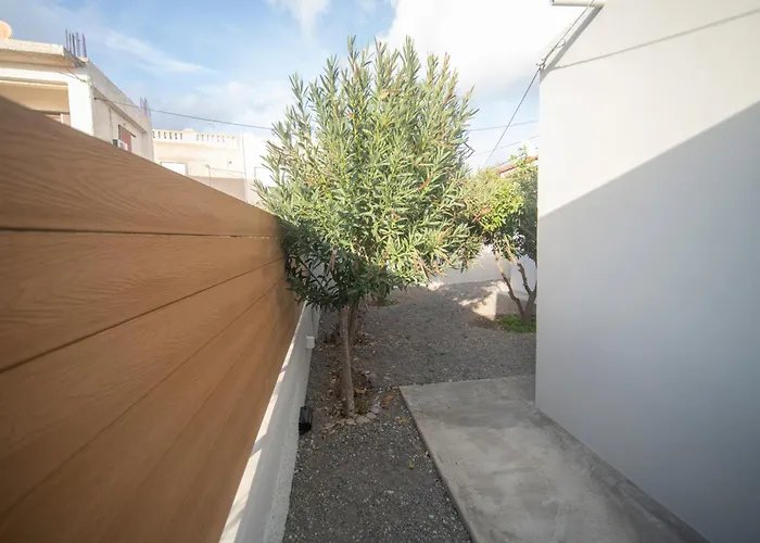 Avli Guest House